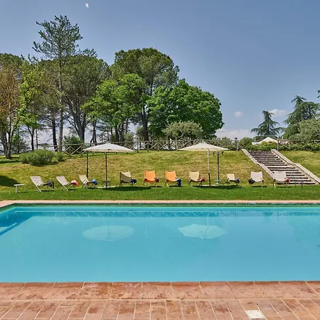 Madona Del Giglio By Mmega Agello