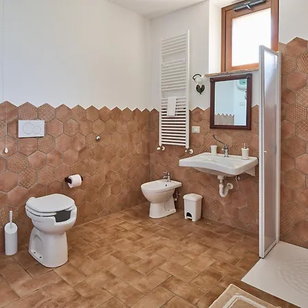 Madona Del Giglio By Mmega * Agello