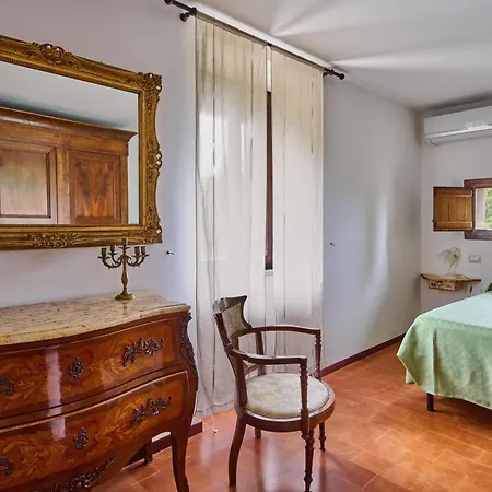 Madona Del Giglio By Mmega Villa Agello