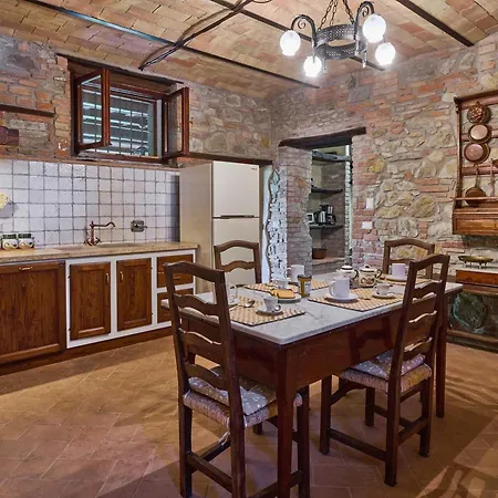 Madona Del Giglio By Mmega * Agello