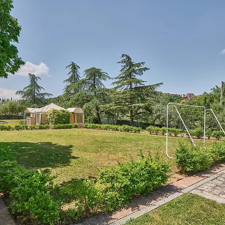 Madona Del Giglio By Mmega