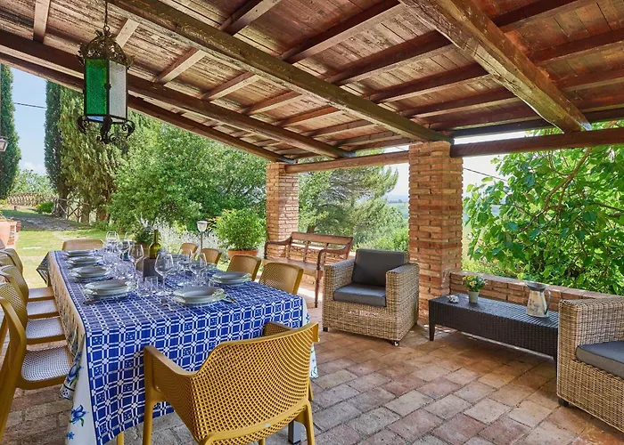 Madona Del Giglio By Mmega Willa *