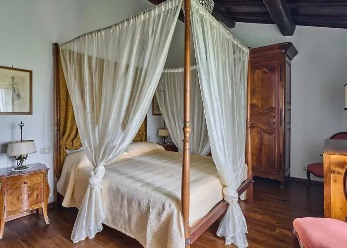 Madona Del Giglio By Mmega Willa