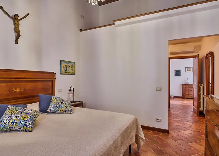 Madona Del Giglio By Mmega Willa *