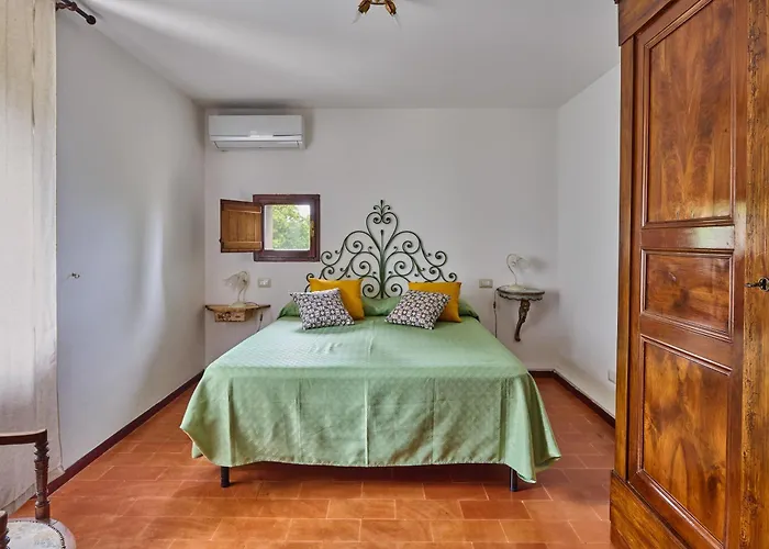 Madona Del Giglio By Mmega * Agello